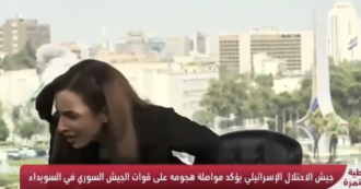 Siria, il bombardamento israeliano in diretta sulla tv di Stato: il boato e la fuga della conduttrice
