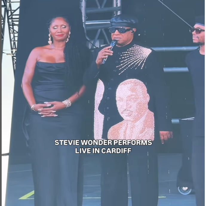 “Dicono che ci vedo benissimo: la verità? Essere cieco è stata una benedizione”: Stevie Wonder replica per la prima volta alle bizzarre teorie del complotto