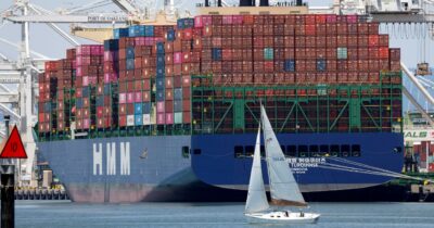 Copertina di Dazi, nuova lista. In Italia a rischio 160mila addetti