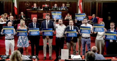 Copertina di Milano, Crosetto difende Sala: “I pm vogliono fare le leggi, sono pericolosi”. Ma FdI e Lega cavalcano l’inchiesta