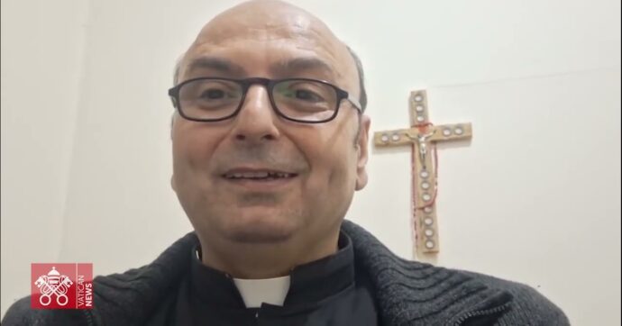 Raid israeliano sulla chiesa della Sacra Famiglia a Gaza: ferito padre Romanelli. Patriarcato: “Leader alzino la voce”