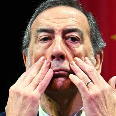 Copertina di Schlein e i dem in difesa di Sala. E Renzi è star alla Festa dell’Unità