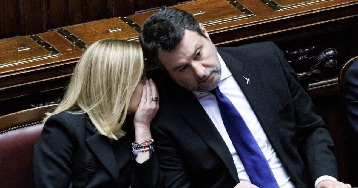 Open Arms, Salvini dopo il ricorso dei pm: “Qualcuno non si rassegna”. Meloni: “Accanimento surreale” Open Arms, Salvini dopo il ricorso dei pm: “Qualcuno non si rassegna”. Meloni: “Accanimento surreale”