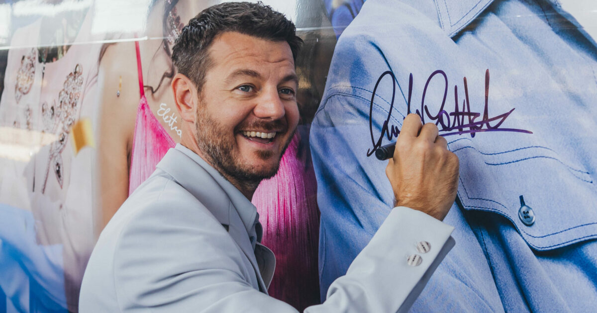 Alessandro Cattelan transita a “Italia’s Got Talent”, ma Mediaset potrebbe essere la scelta vincente per il rilancio: “La Rai? È quello che sono andato a cercarmi”