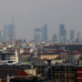 Copertina di La “nuova” Milano è capitale delle disuguaglianze: 74mila euro di divario tra i redditi del centro e della periferia
