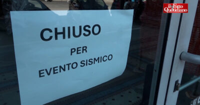 Copertina di Terremoto Campi Flegrei, treni fermi e stazioni chiuse. Le voci dei cittadini: “Un forte boato, ha tremato tutto”
