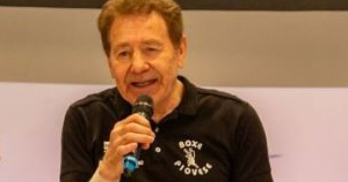 “All’angolo anche con la febbre. La sera facevo i giri dei bar per beccare i miei pugili”: la Boxe Piovese del maestro Freo compie 40 anni “All’angolo anche con la febbre. La sera facevo i giri dei bar per beccare i miei pugili”: la Boxe Piovese del maestro Freo compie 40 anni