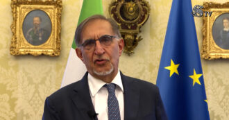 Copertina di La Russa fa gli auguri di compleanno a Modiano: “Punto di riferimento contro l’odio e l’antisemitismo”