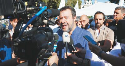 Copertina di Open Arms, procura impugna l’assoluzione. Meloni difende Salvini: “È un accanimento”