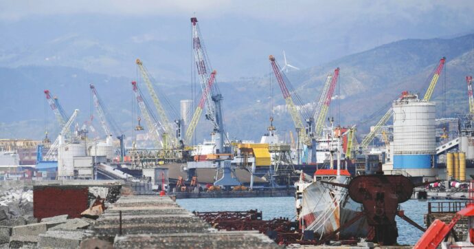 Genova, il presidente del porto appena nominato è condannato a pagare per falso