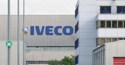 Copertina di Exor, ipotesi vendita di Iveco a Tata Motors
