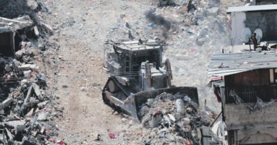 Copertina di “Leonardo aiutò l’Idf a trasformare i bulldozer in armi”