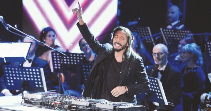 Sinclair, Morales e Carola. Con i dj balla tutta l’Italia