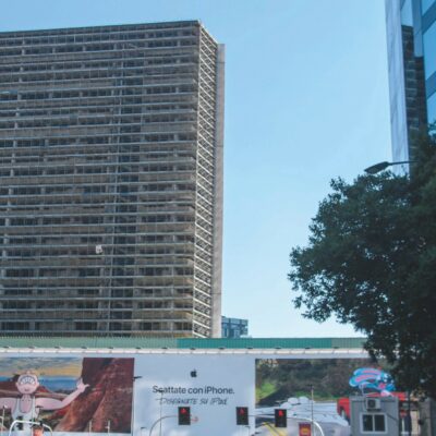 Copertina di Pirellino, così il Comune cambiò regole per Catella