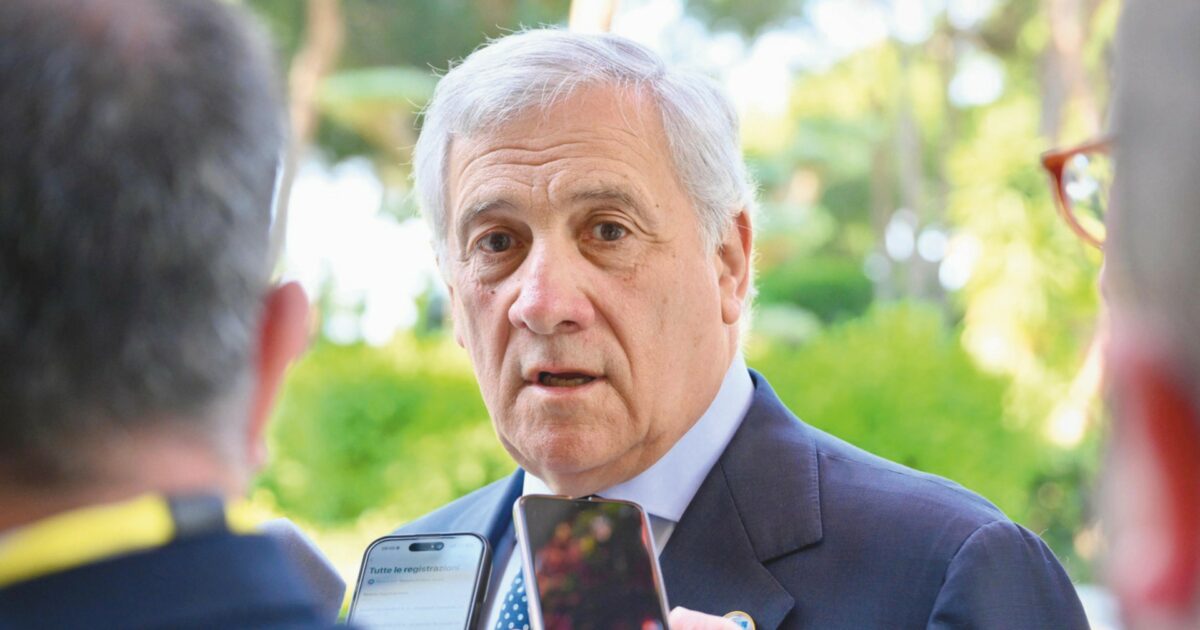 Dazi al 15%, Tajani difende Von der Leyen e ribatte a Bayrou: “Accordo fatto da tutta l’Ue, quindi anche la Francia”