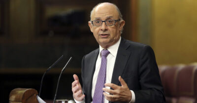 Copertina di Favori alla lobby e privacy fiscale dei vip violata (c’è anche Nadal): in Spagna scandalo sull’ex ministro dei Popolari Montoro
