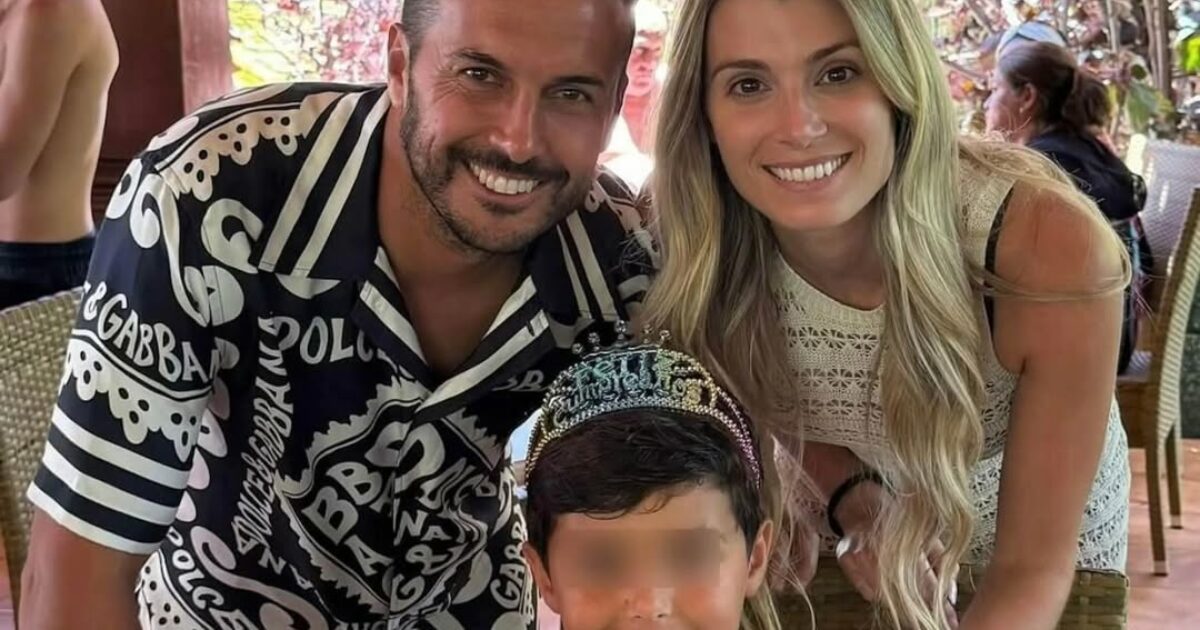 Pedro e gli insulti omofobi per la foto del figlio: costretto a limitare i commenti Pedro e gli insulti omofobi per la foto del figlio: costretto a limitare i commenti