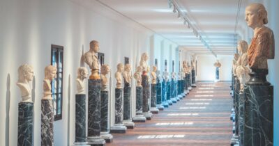 Copertina di Una notte al museo: gita nel Corridoio Vasariano