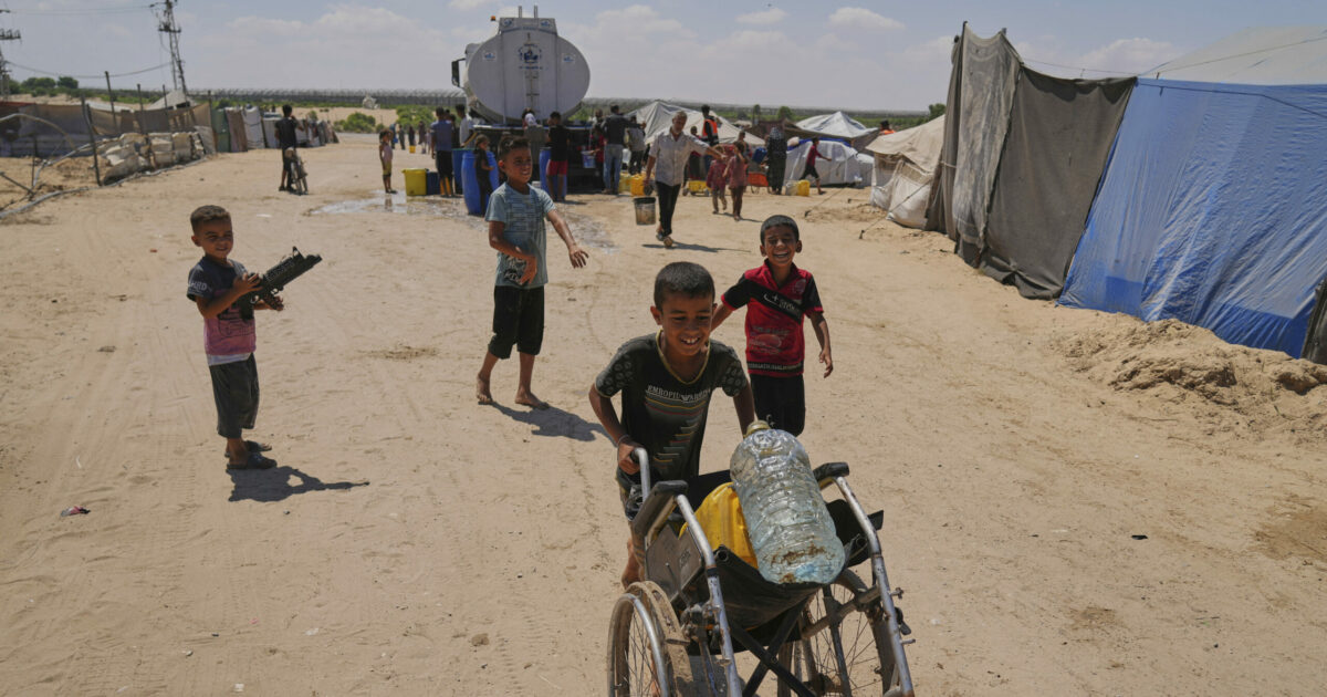 gaza l8217esercito di israele ordina di evacuare deir al balah avvio operazioni di terra nella citt224 per la prima volta