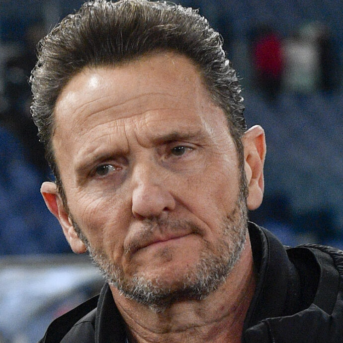 “A quei grandissimi pezzi di me**a, avete colpito mio figlio. Tanto vi vengo a cercare voglio passare dallo spettacolo alla cronaca”: Enzo Salvi furioso