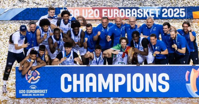 L’Italbasket Under 20 è campione d’Europa: “Grazie a tutti i commenti razzisti, ci avete dato la carica”