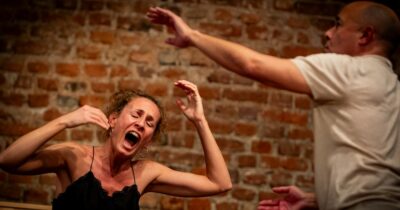 Copertina di In ‘The Inanna Project’ Thomas Richards canta le storie della dea sumera multiforme