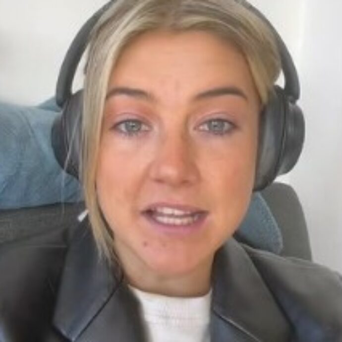 “La mia giornata è iniziata male ma nonostante questo (e una gamba rotta), sono arrivata puntuale al lavoro. Eppure la titolare mi ha licenziata per un motivo assurdo”: la storia virale su TikTok