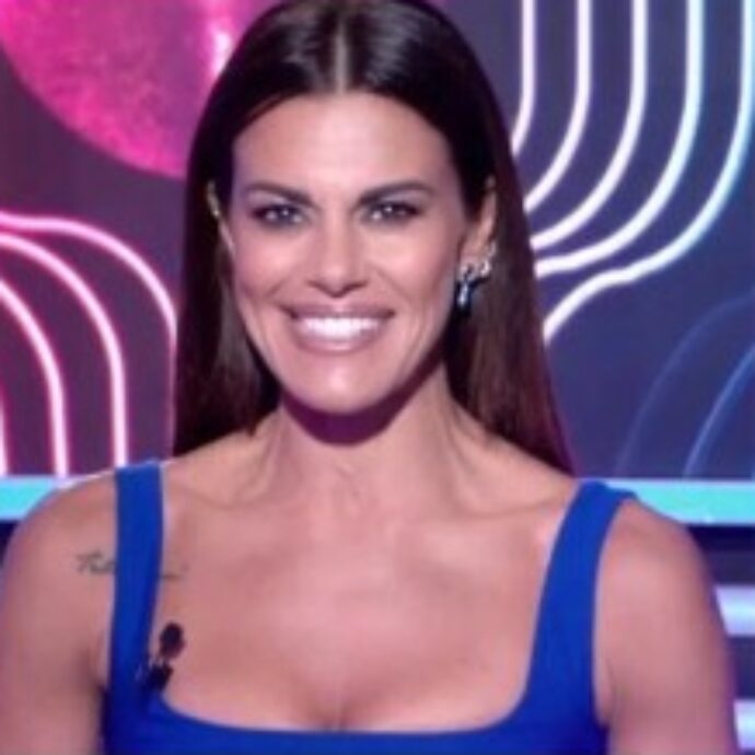“Techetechete non chiude ma voi che esultate quando succede a un programma fate una cosa spregevole”: Andrea Delogu difende Bianca Guaccero. Ma Davide Maggio: “Sono entrambe della stessa agenzia”