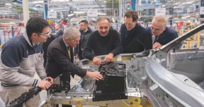 Copertina di Iveco agli indiani di Tata: l’accordo c’è. Ma va ceduta la controllata “militare”