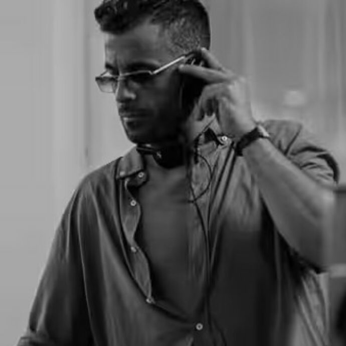 Morto a Ibiza Michele Noschese, conosciuto come dj Godzi. Gli amici: “Picchiato dalla polizia”. Si indaga per omicidio