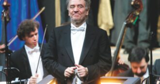 La nostra Costituzione ammette la discriminazione di un artista a causa delle sue idee politiche?