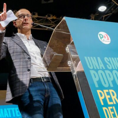 Copertina di Marche: il candidato Ricci è indagato per corruzione