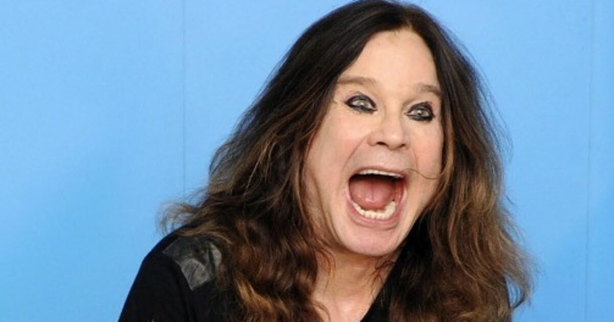 Ozzy Osbourne è morto: il leader dei Black Sabbath aveva 76 anni. Era malato di Parkinson