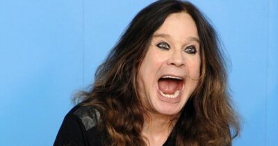 Copertina di Ozzy Osbourne è morto: il leader dei Black Sabbath aveva 76 anni. Era malato di Parkinson