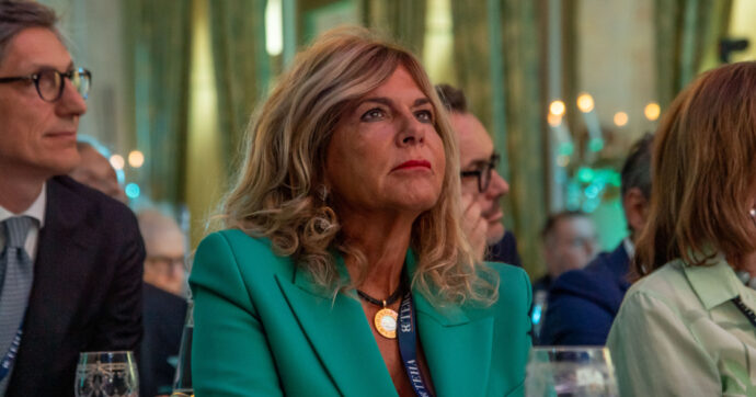 Ilva, Urso spinge la ‘vendita spezzatino’: “Genova può essere ceduta da sola”. C’è l’interesse di Marcegaglia