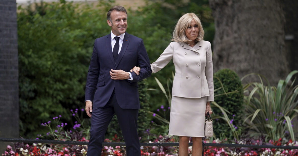 Causa dei coniugi Macron contro Candace Owens. L’influencer sostiene che Brigitte sia un uomo Causa dei coniugi Macron contro Candace Owens. L’influencer sostiene che Brigitte sia un uomo