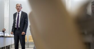 Trump di nuovo all’attacco del presidente della Fed Powell. “Ci danneggia e non lo capisce”