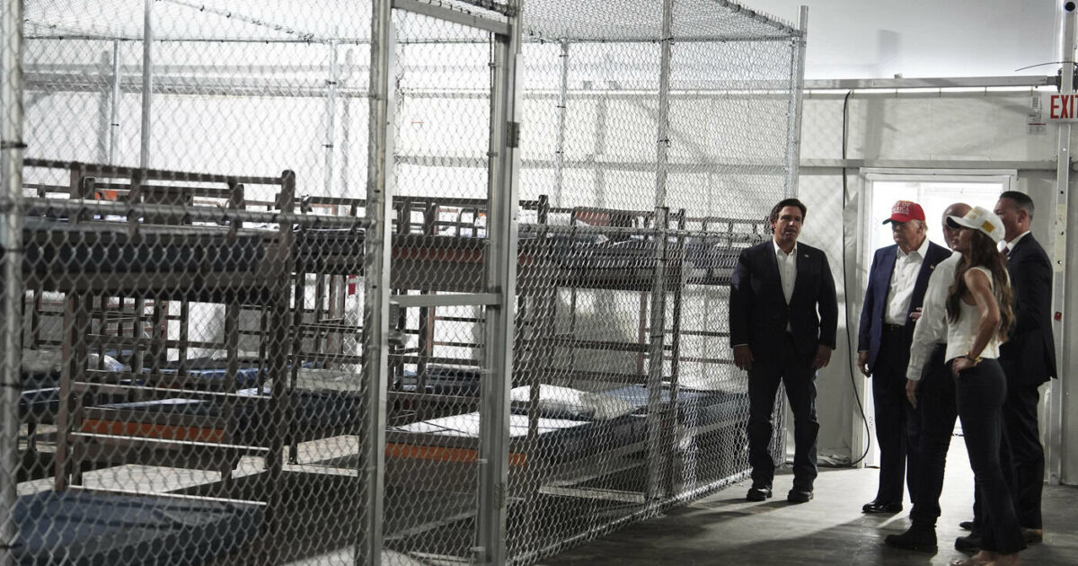 usa i due italiani detenuti nel centro per migranti illegali alligator alcatraz sono stati traferiti a miami
