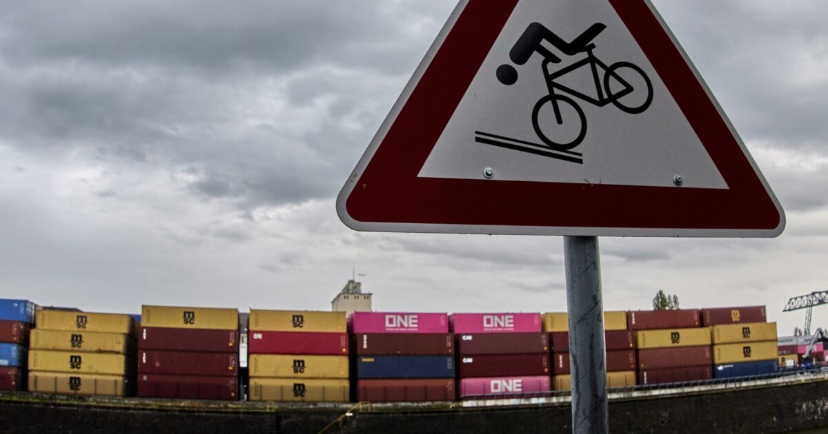 Dazi, è presto per “festeggiare”. La proposta del 15% è stata avanzata dall’Ue e manca l’ok di Trump Dazi, è presto per “festeggiare”. La proposta del 15% è stata avanzata dall’Ue e manca l’ok di Trump