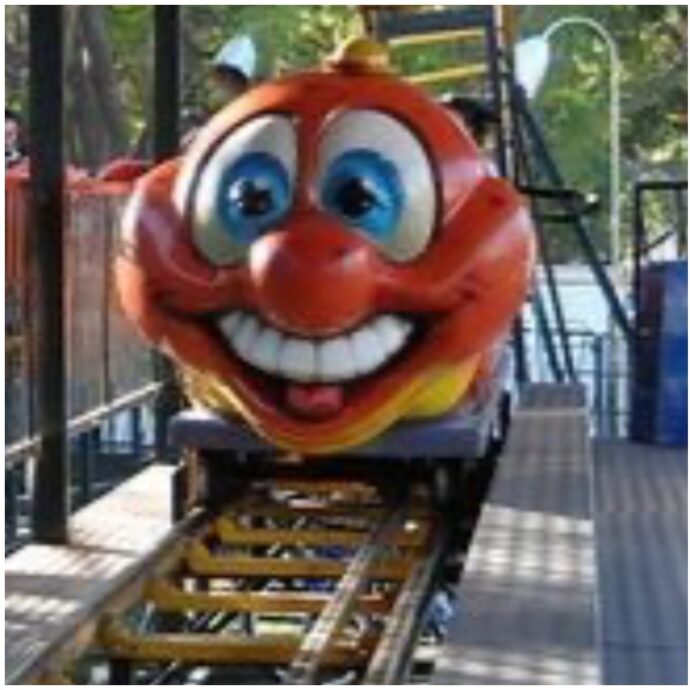 “Padre e figlio cadono da una giostra. Il bambino in ospedale in condizioni critiche”: è giallo sull’incidente avvenuto al Luna Park