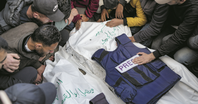 L’appello di Bbc, Reuters, Ap e Afp a Israele: “I colleghi a Gaza non hanno più cibo. Aprite i confini alla stampa”