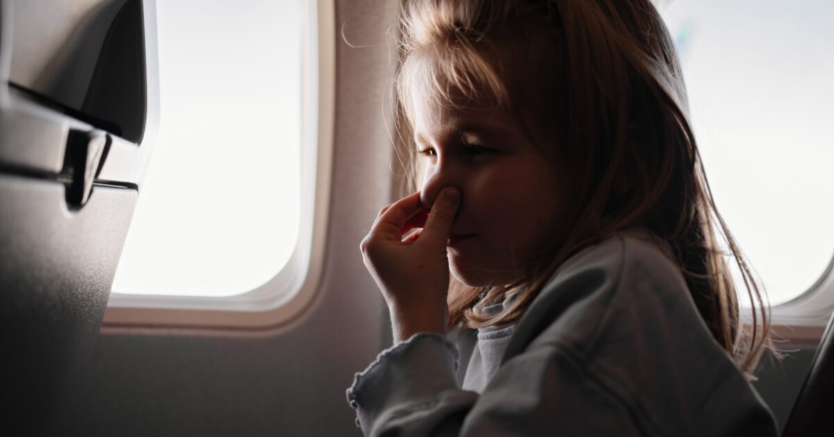 un odore disgustoso vomitevole di pannolino sporco di cacca aereo costretto all8217atterraggio di emergenza
