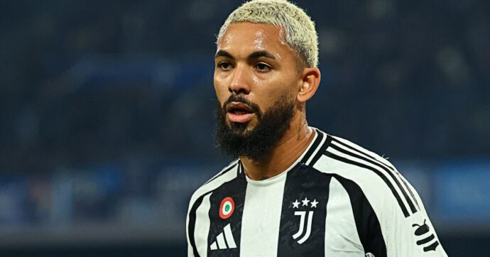 Juventus, sparisce Douglas Luiz: a sorpresa non si presenta in raduno. Almeno però è arrivato Joao Mario