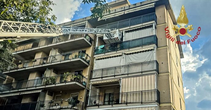 Esplosione in un’abitazione a Collegno, due feriti. Concluse le ricerche dei vigili del fuoco: “Nessun disperso”