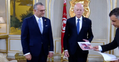 Copertina di Il presidente tunisino mostra al consigliere di Trump le immagini dei bimbi “in agonia” di Gaza