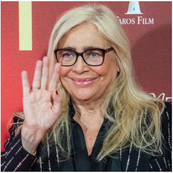 “Gabriele Corsi ha detto no a Domenica In per ragioni economiche”: Mara Venier condivide la notizia sui social, poi la cancella. La smentita: “Motivi artistici”