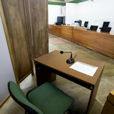 Copertina di Allarme testimoni di giustizia:  “Così lo Stato svela chi siamo”