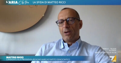 Copertina di Ricci a La7: “Sono parte lesa, che c’entro? Al M5s dico che abbiamo gli stessi valori, l’onestà prima di tutto”