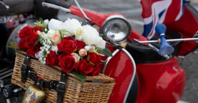 Copertina di Vespa celebra 80 anni, a Roma la festa più grande di sempre dal 25 al 28 giugno 2026
