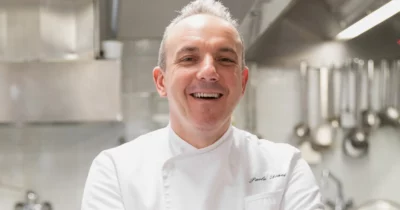 Copertina di “Nel mio ristorante stellato un menù da sei portate a 20 euro, e se non ti piace puoi chiedere una carbonara”: la stoccata dello chef Paolo Donei